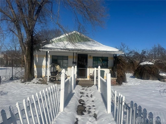 bungalow-style house with covered porch