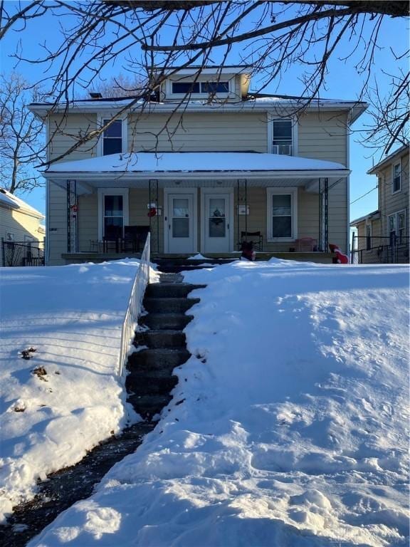 view of front of property featuring a porch