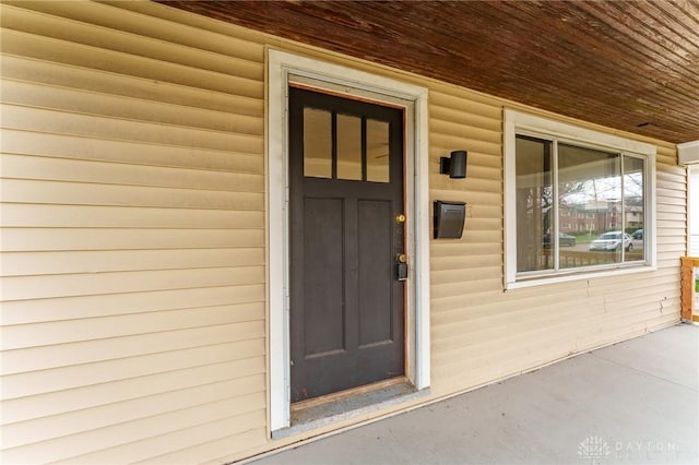 view of property entrance