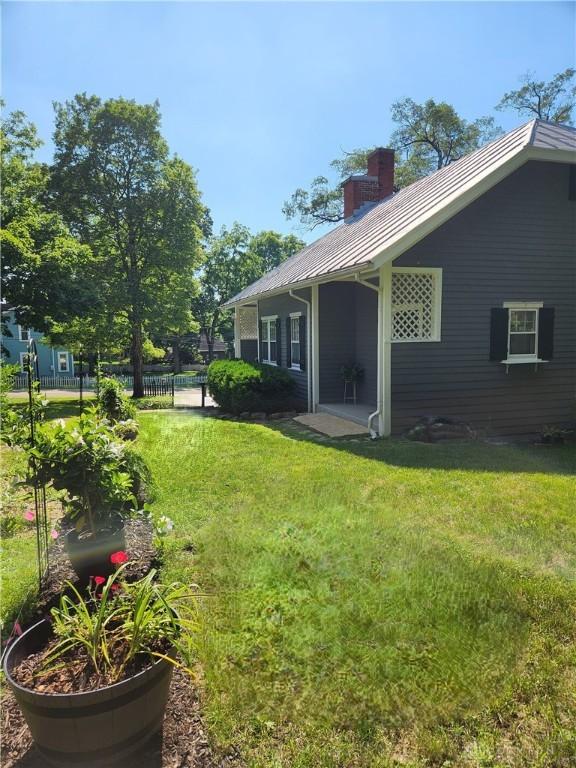 2282 Whitey Marshall Dr, Beavercreek, OH 45434 - view of yard