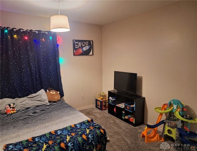 view of carpeted bedroom