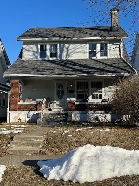 view of front facade with covered porch