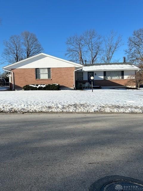 view of front of house