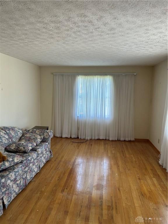 6401 Carnation Rd, Dayton, OH 45449 - photo 3