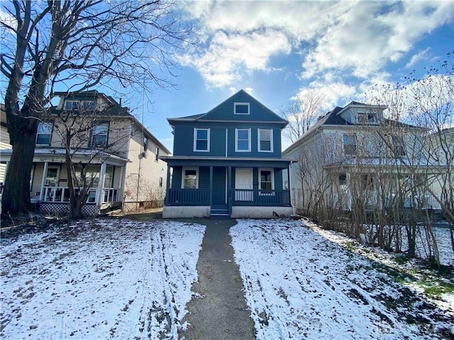 view of front property featuring a porch