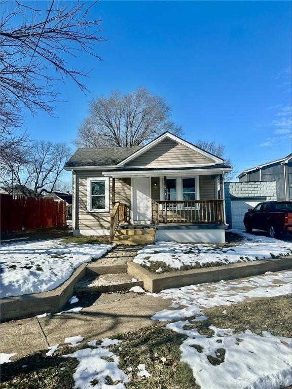 bungalow-style house with covered porch