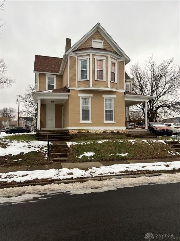 view of front of home with covered porch