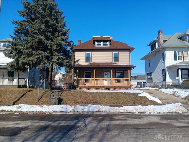 view of front of property featuring a porch