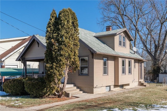 view of front of home with a front yard