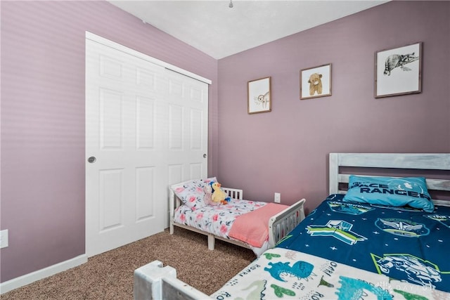 bedroom with carpet flooring