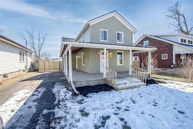 view of front of property featuring covered porch