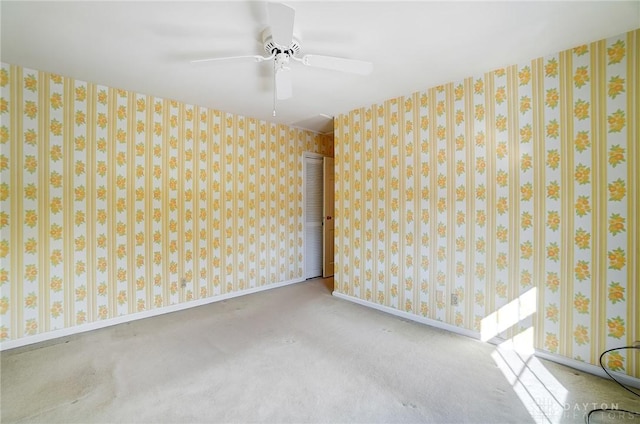 empty room with ceiling fan