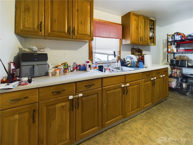 kitchen featuring sink