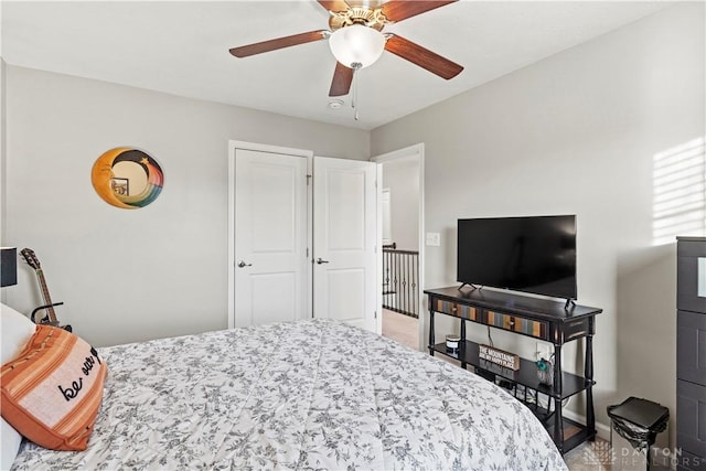 bedroom with ceiling fan