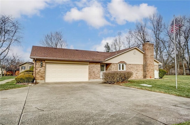 ranch-style home featuring a front lawn and a garage