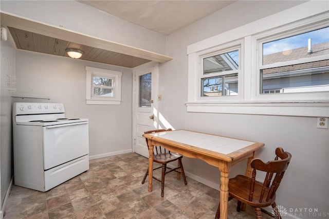 kitchen featuring electric stove