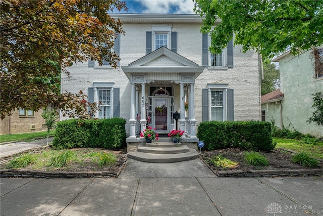 view of front of house