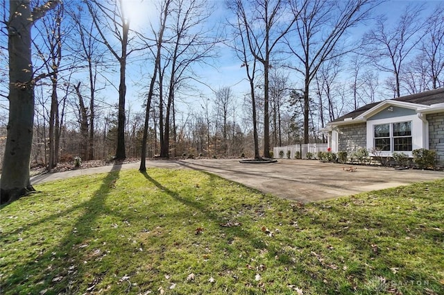 view of yard with a patio area