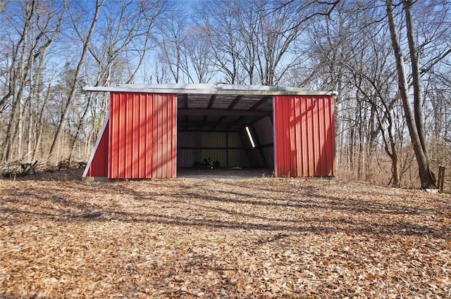 view of outdoor structure