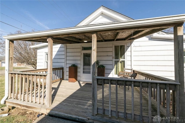 330 W Spring St, Eaton, OH 45320 - view of wooden terrace