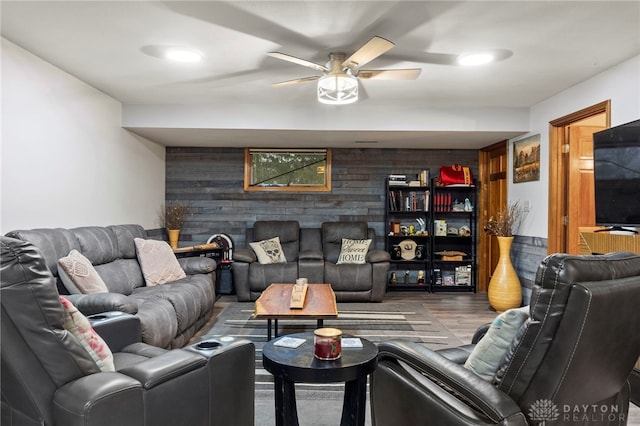 living room featuring ceiling fan