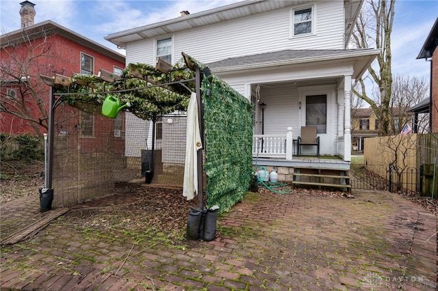 view of front of house with covered porch