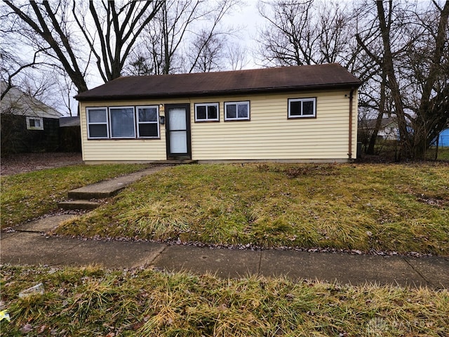 view of front of house with a front yard