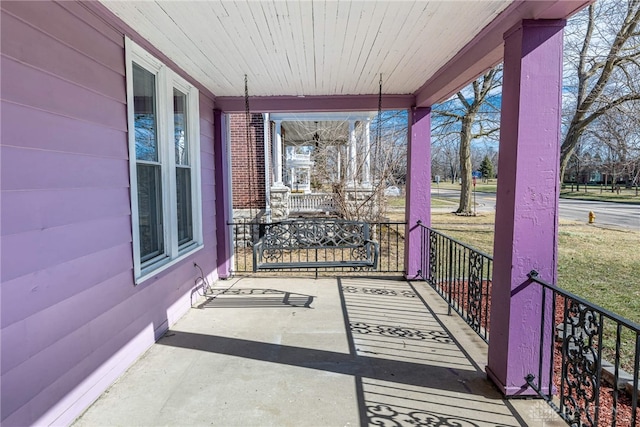 view of patio / terrace with covered porch