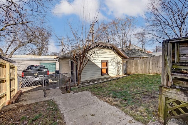 exterior space featuring a yard