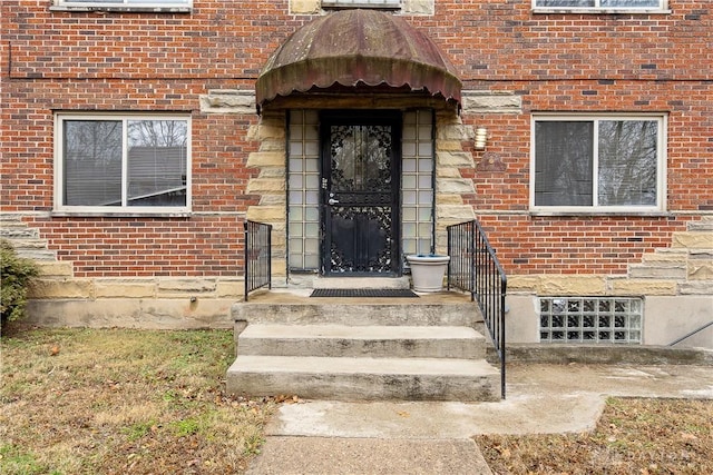 602 Rockford Ave, Dayton, OH 45405 - property entrance with brick siding