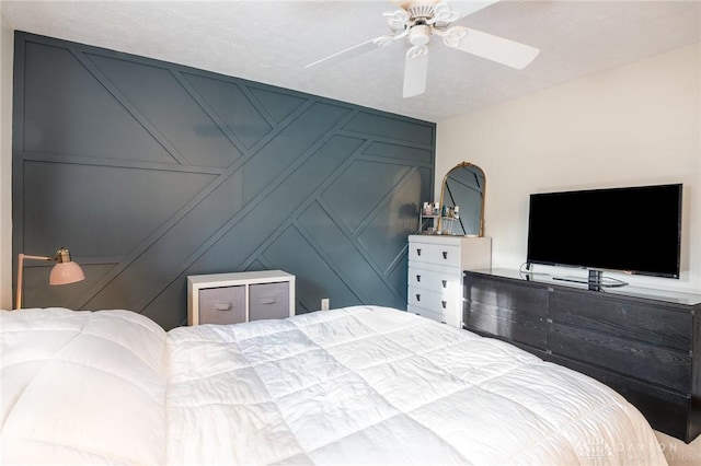 bedroom featuring ceiling fan