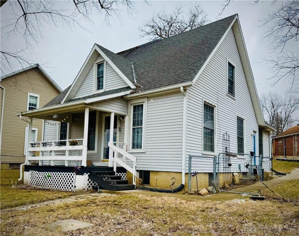 view of front of house with covered porch