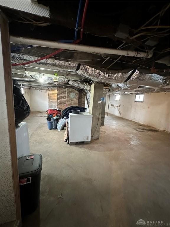 basement featuring washer / clothes dryer