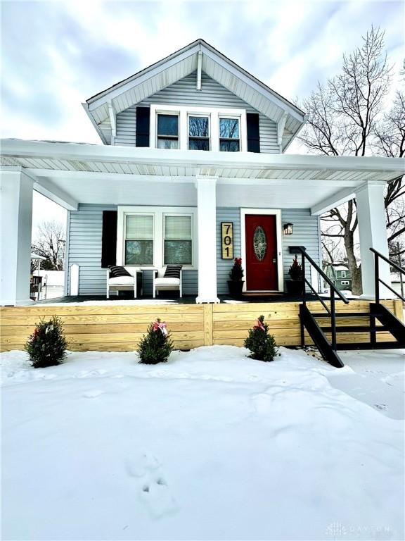 view of front of home with covered porch