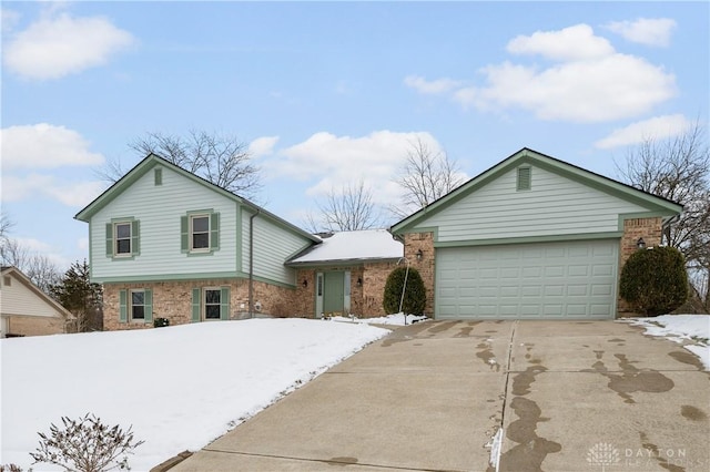 Listing photo 3 for 3889 Eagle Point Dr, Beavercreek OH 45430