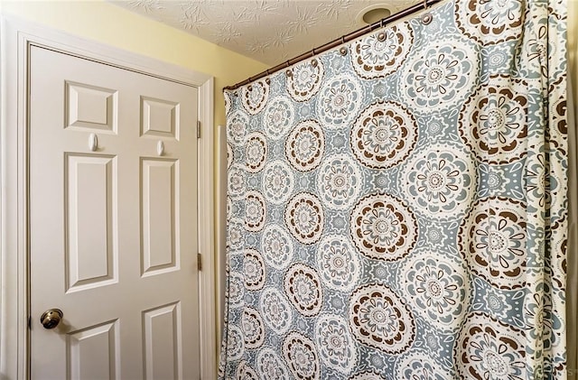 room details featuring a textured ceiling