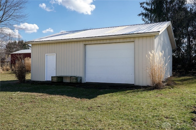 view of detached garage