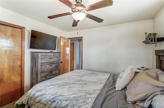 bedroom featuring ceiling fan