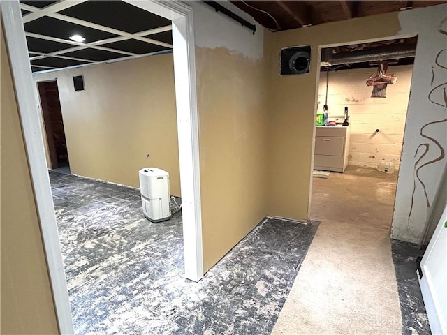 interior space featuring visible vents and washer / dryer