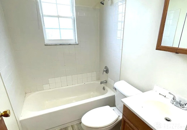 full bath with shower / washtub combination, vanity, and toilet