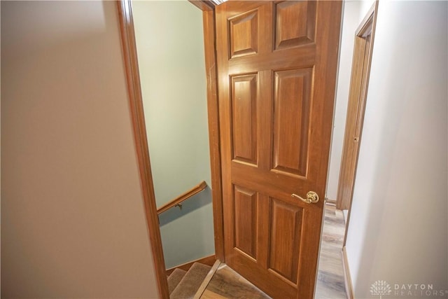 1250 Yankee Woods Dr, Washington Twp, OH 45458 - corridor featuring light wood-style floors
