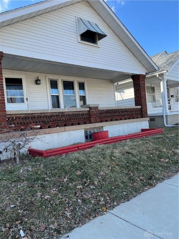 view of front of house with a porch