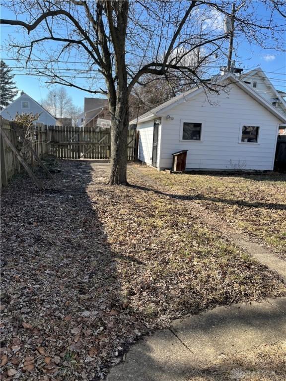 1205 Pursell Ave, Dayton, OH 45420 - view of yard with fence