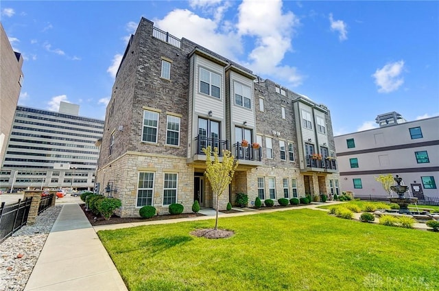 121 Lowe Ln, Dayton, OH 45402 - view of building exterior