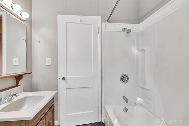 543 W Market St, Germantown, OH 45327 - full bath featuring tub / shower combination and vanity