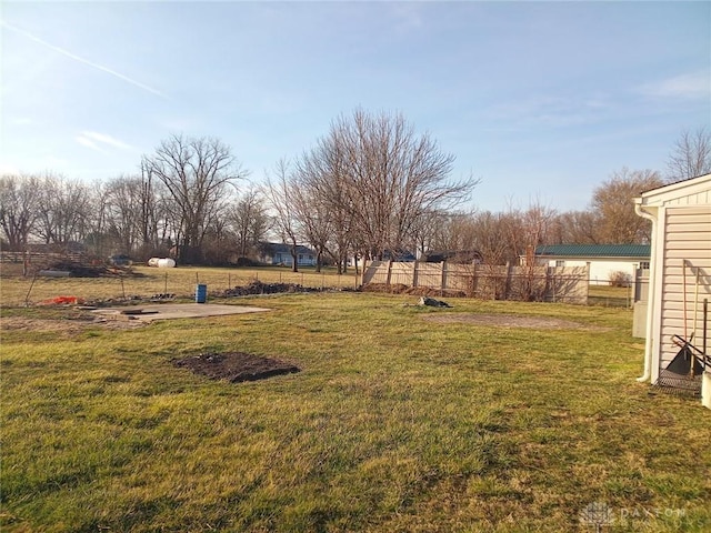 view of yard featuring fence