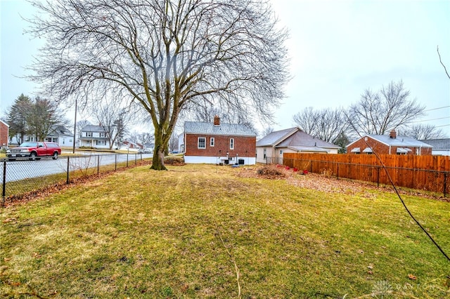 view of yard featuring fence