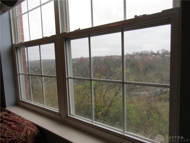 room details featuring a wooded view