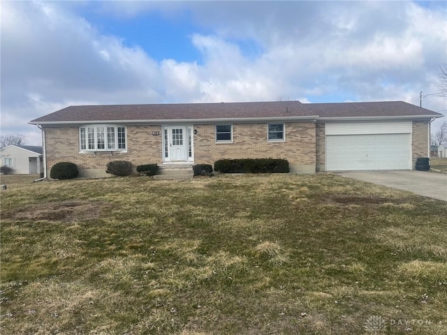 2639 Anita Dr, Springfield, OH 45504 - photo 1