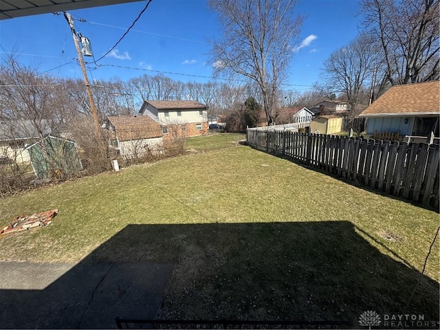 view of yard featuring fence